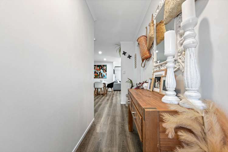 25 Pointon Glade Grandview Heights_2