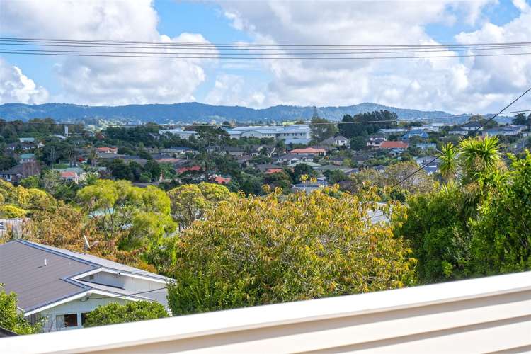 10a Castaing Crescent Te Atatu South_12