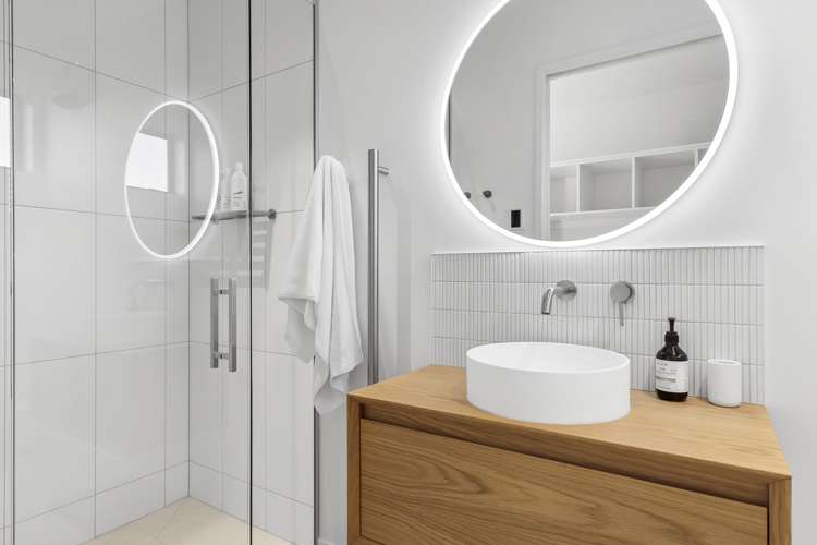 21 Rua Street Albert Town_10