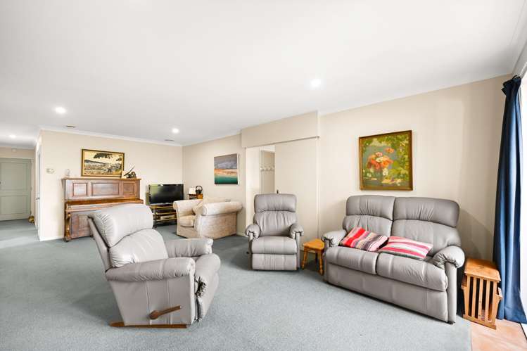 74 Ayrshire Drive Grandview Heights_10