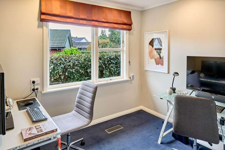 32 Wai-Iti Crescent Woburn_19