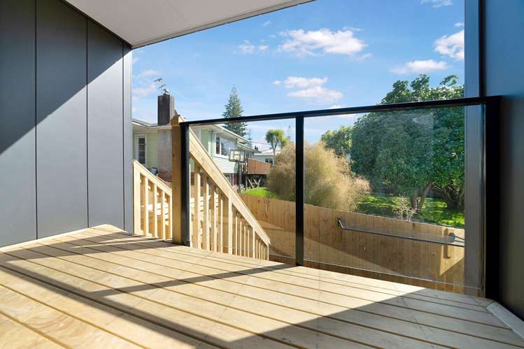 11 Sarona Avenue Glen Eden_13