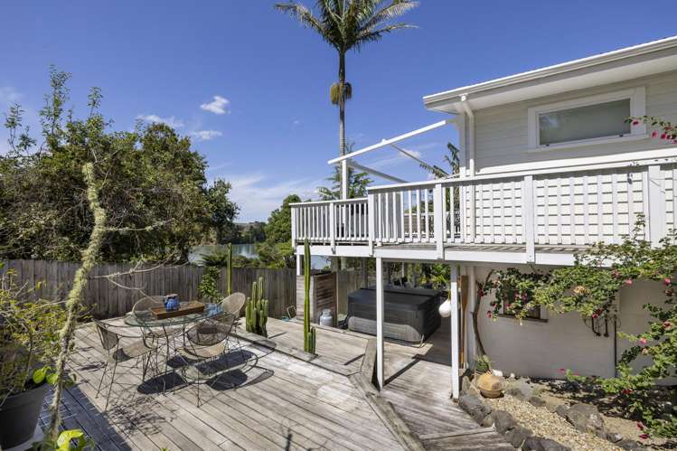 28 Kaitoke Street Raglan_31