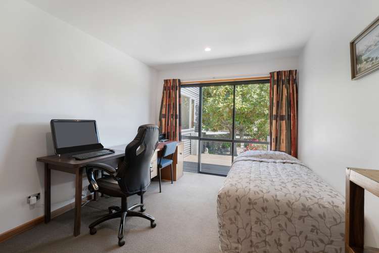 8 Baker Grove Wanaka_12