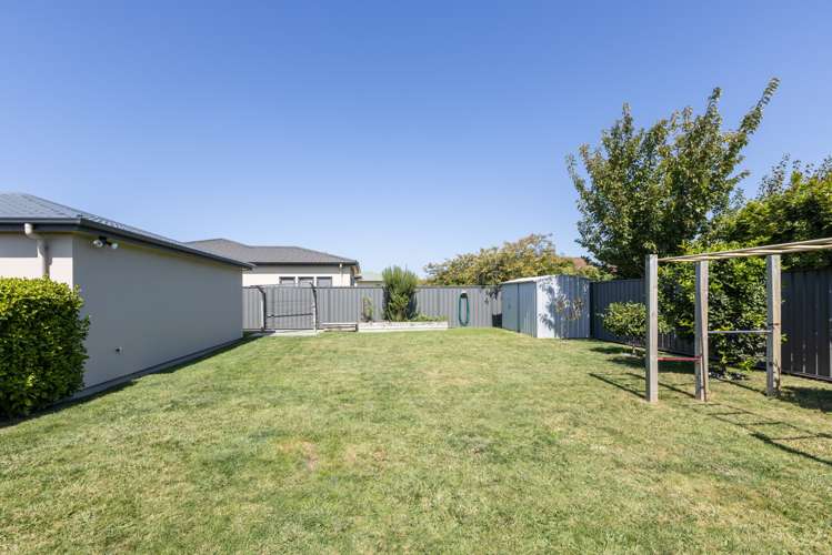 30 Lowry Place Frimley_16