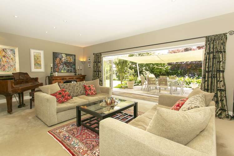 51 Farm Road Allenton_12