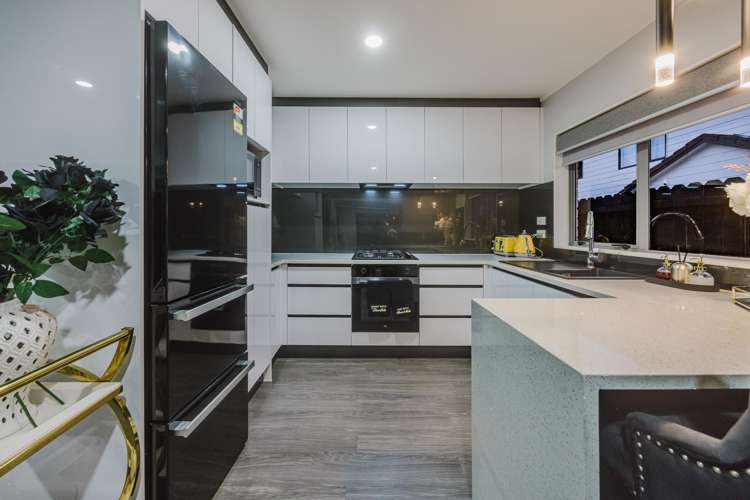 23 Lolim Place Favona_9