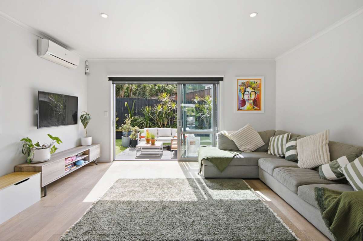 33/27 Powell Street_5