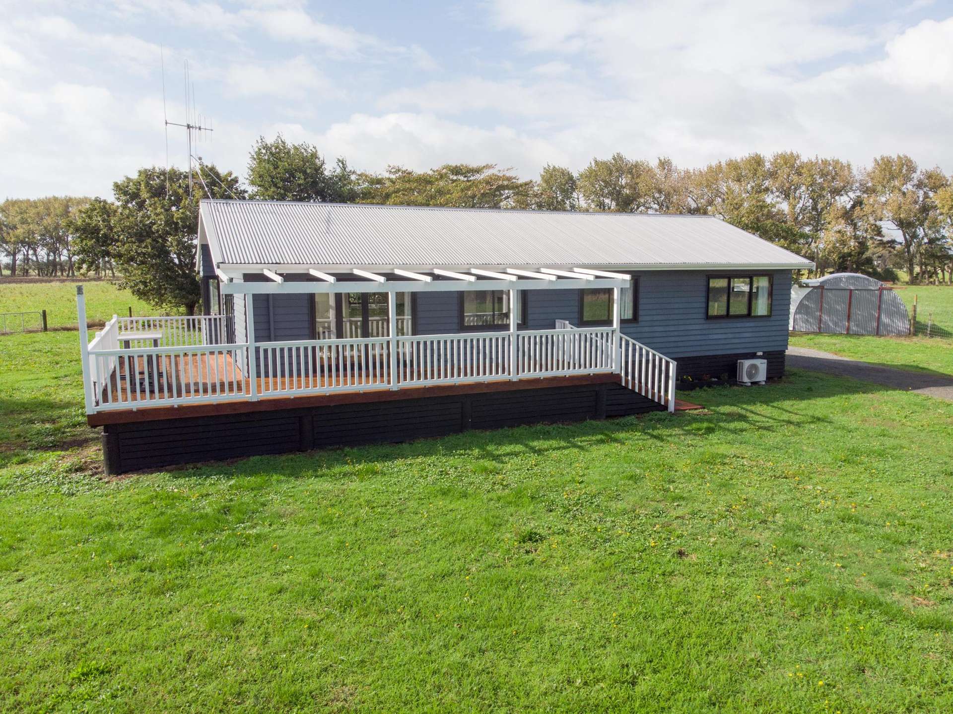 230 Central Road North Waitakaruru_0