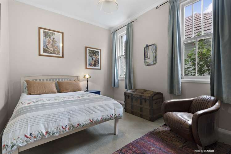 1 Thompson Street Mount Cook_12