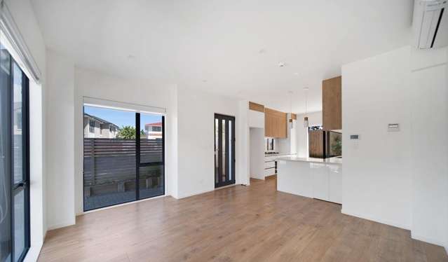 64 Landscape Road Papatoetoe_4