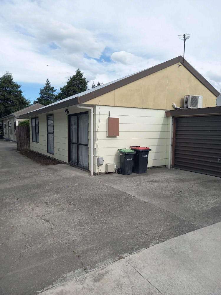 2/9 Defoe Place Waltham_7