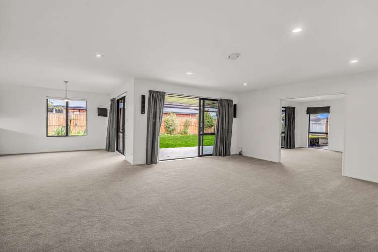 8 Parkdale Close Allenton_5