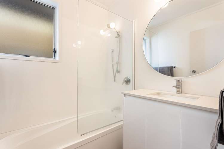 9a John F Kennedy Place Glen Eden_14