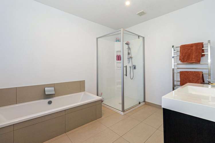 61 Howells Road Maungati_15