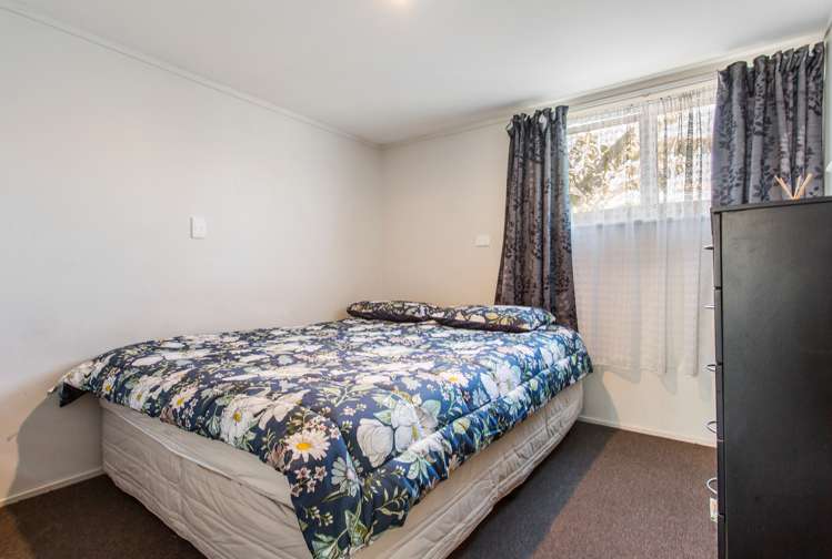 34 Bernina Place Manurewa_12