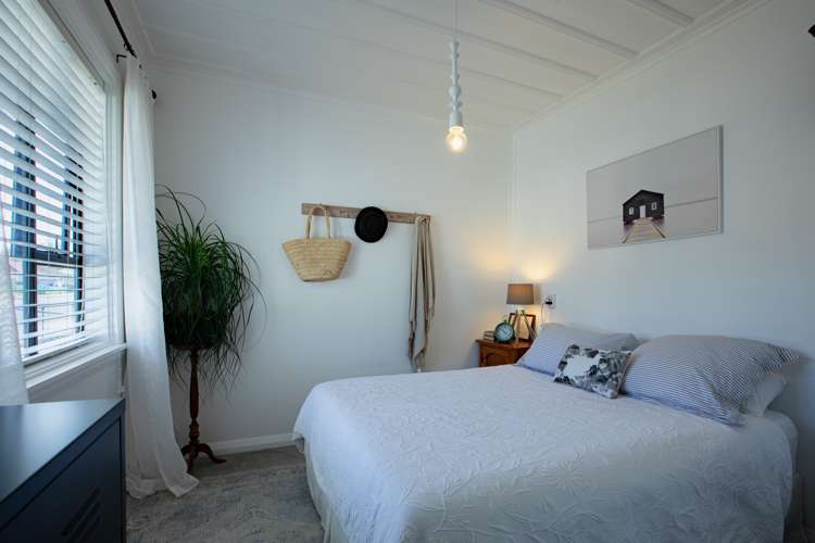 13 Waverley Street Waipawa_8