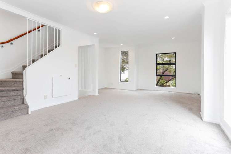 13 Barnea Circle Glen Eden_5