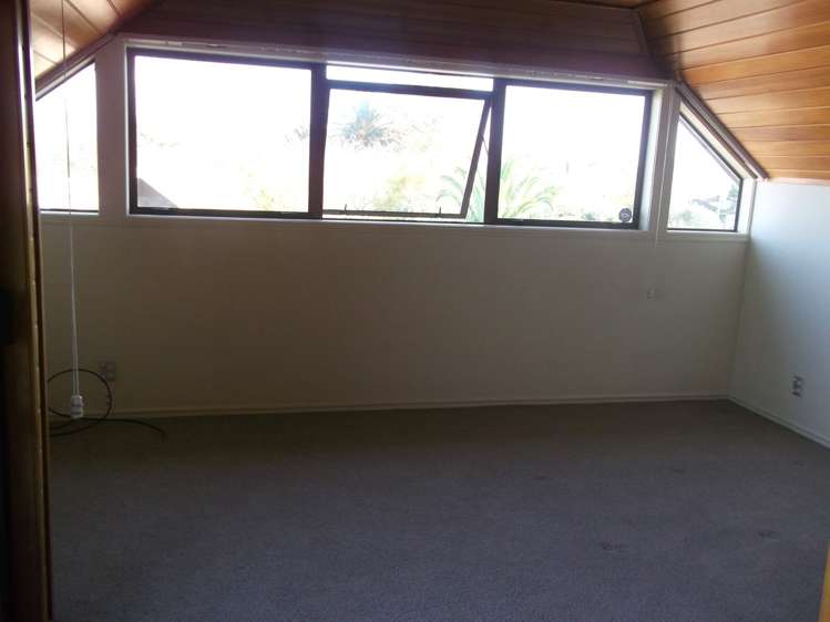 243 Hill Road The Gardens_19