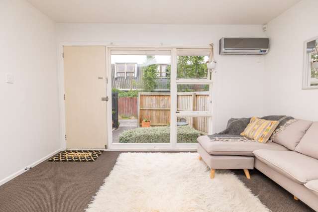 2/39 Brockworth Place Riccarton_2