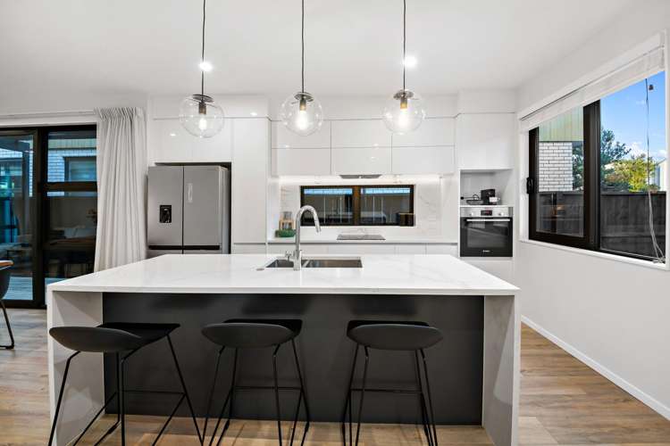 44 Glidepath Road Hobsonville_7