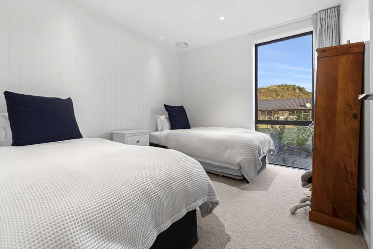 21 Rua Street Albert Town_13