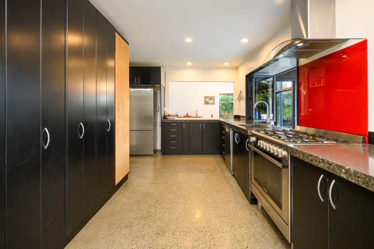 151 Summerhill Drive Fitzherbert_9