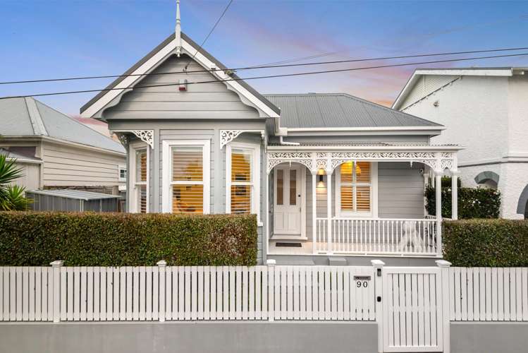90 Clarence Street_0