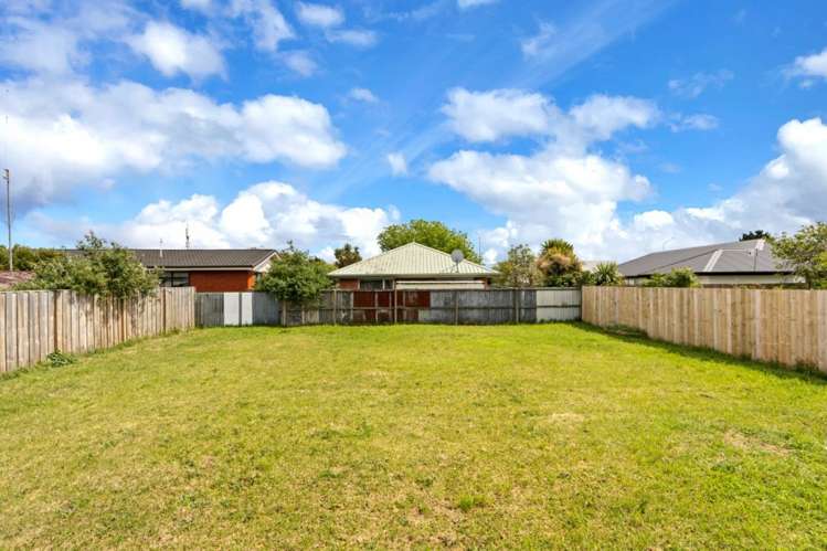 35 Basingstoke Street Aranui_21