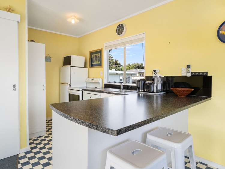 50 Park Avenue Waitarere Levin_5