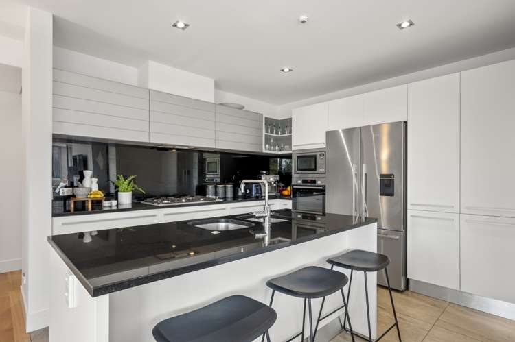 2/104a Gladstone Road Parnell_7