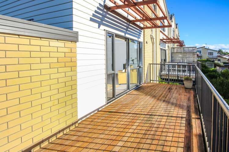 8/172 Mcleod Road Te Atatu South_2