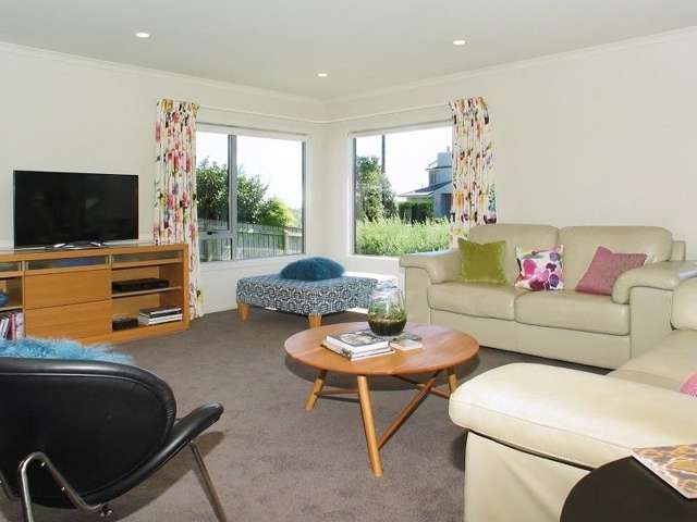 2 Milford Street Aotea_2