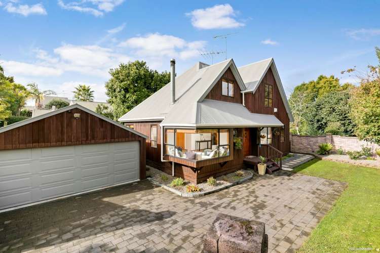 152 The Drive Epsom_21