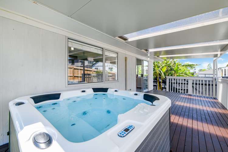 2/59 Archibald Road Kelston_13