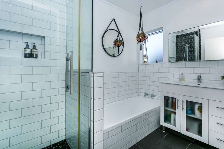 3/8 Opua Street Belmont_10