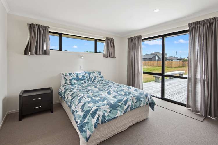 7 Sando Way One Tree Point_13