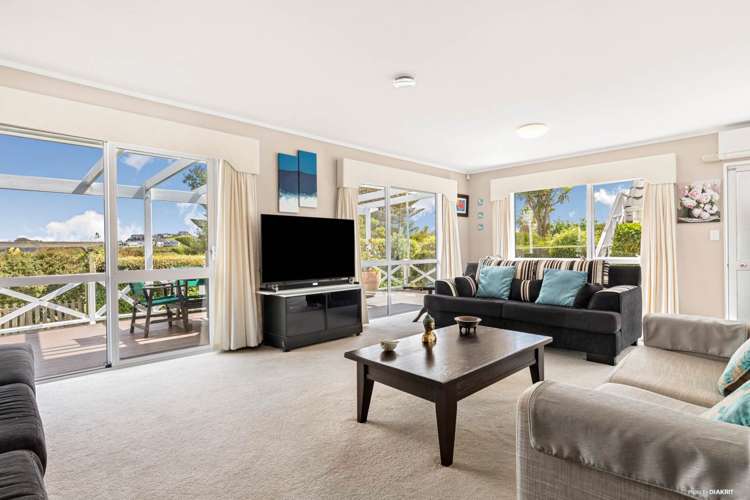 5 Barton Place Orewa_9