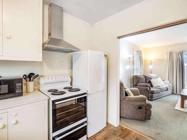 2/47 Churchill Avenue_2