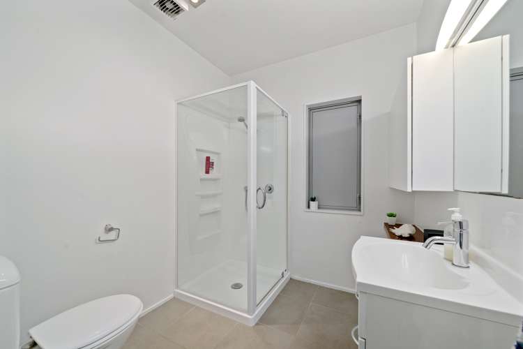 17/2 Onslow Road Khandallah_9