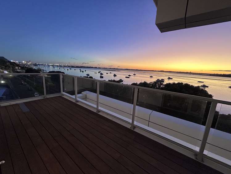 604/72 Devonport Road Tauranga Central_23