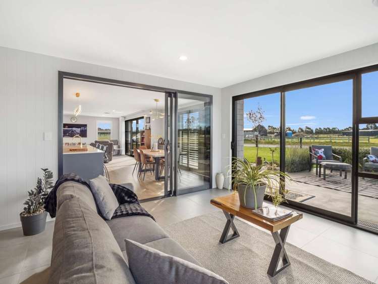 12 Meadowlands Green Allenton_13