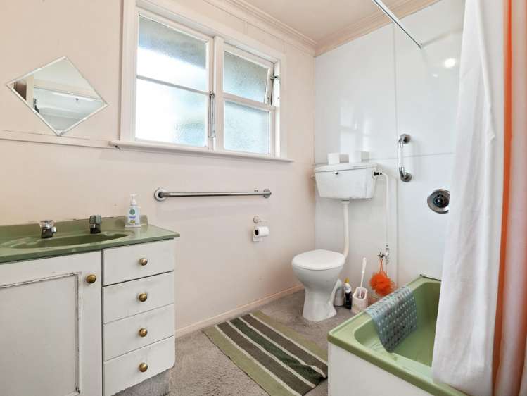 219 Highcliff Road Shiel Hill_13