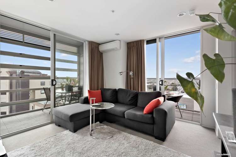 1503/17 Amersham Way_0