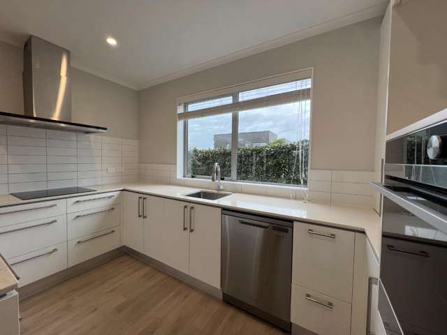 5 George McWhirter Avenue West Harbour_2