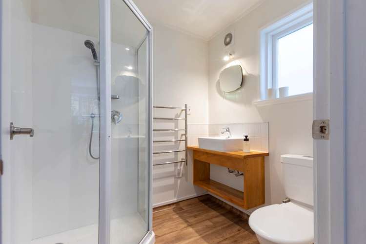 63 Rimutaka Place Titirangi_17