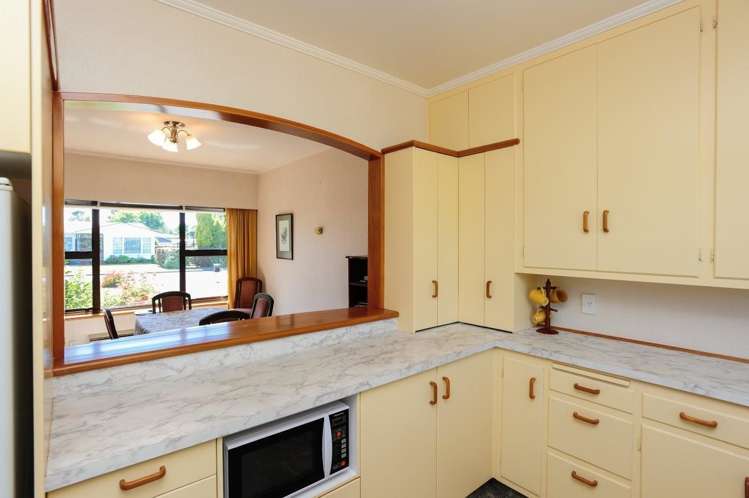 526 Hart Drive Frimley_5