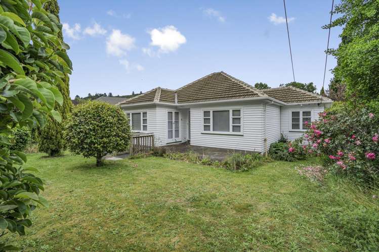 137 Hine Road Wainuiomata_1