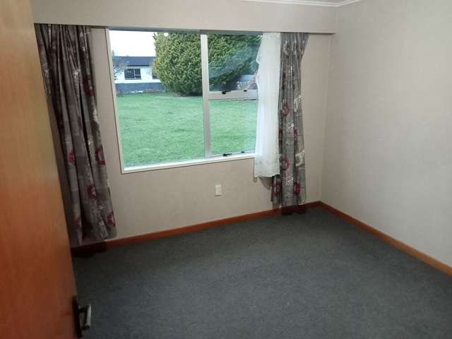 42 Kimberley Grove Westbrook_2
