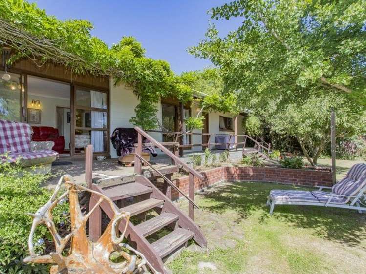 1616 Cust Road Cust_17